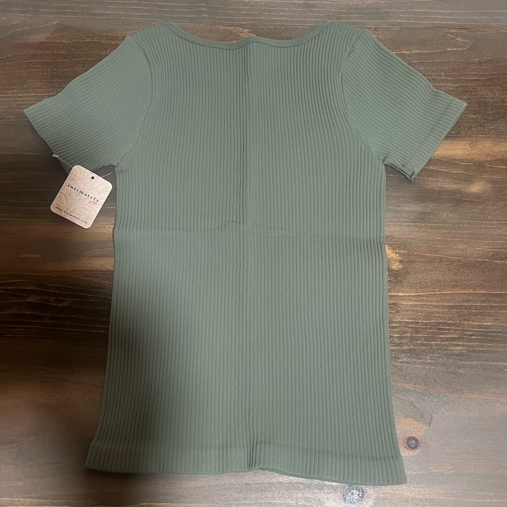 NWT Free People XYZ Recycled Baby Tee, Army Green, XS/S - Picture 4 of 6